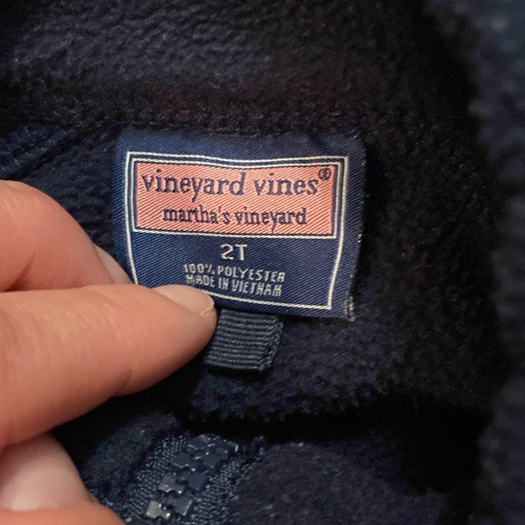 Vineyard vines fleece vest - Picture 4 of 5